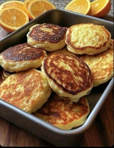 Lekkie i puszyste naleśniki pomarańczowe