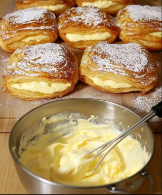 USUWAMY NIEAKTYWNYCH CZŁONKÓW GRUPY, POWIEDZ COŚ, ABY ZOSTAĆ AKTYWNYMTYLKO WYKSZTAŁCENI CZŁONKOWIE DZIĘKUJEMY ZA PRZEPIS Francuska rozkosz na talerzu: chrupiące ciasto z delikatnym waniliowym wnętrzem