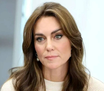 „Kate Middleton odejdzie”: Rodzina królewska we łzach, księżniczka oznajmia, że…
